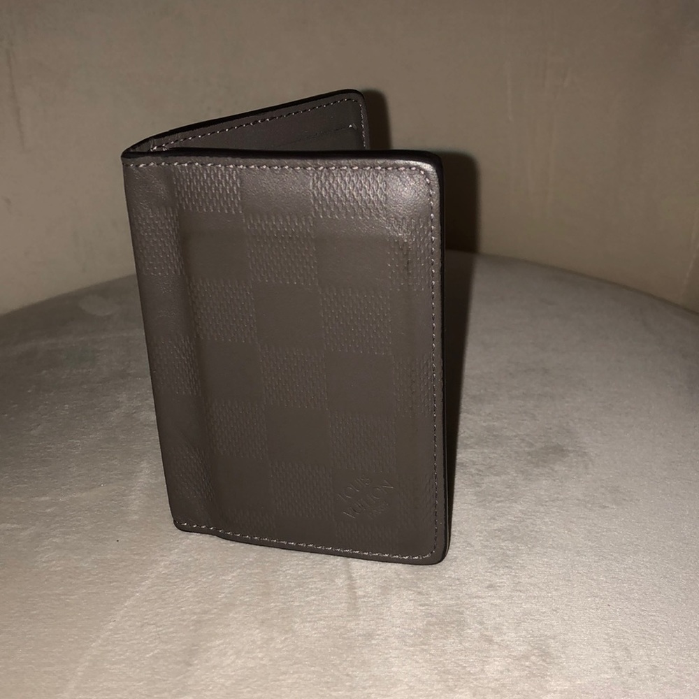 Louis Vuitton Men’s wallet.